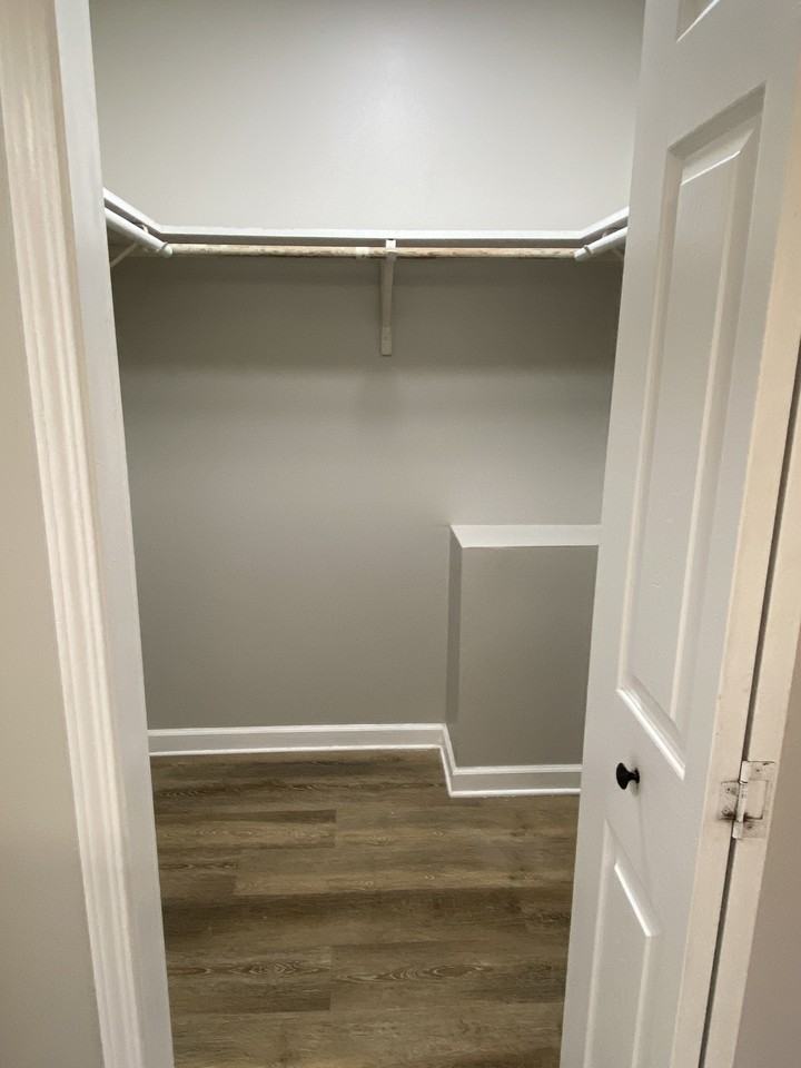 145 Viking Dr #1 - Photo 5 of 10