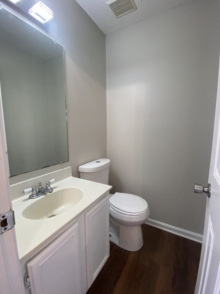 145 Viking DriveApartment #1 - Photo 4 of 10