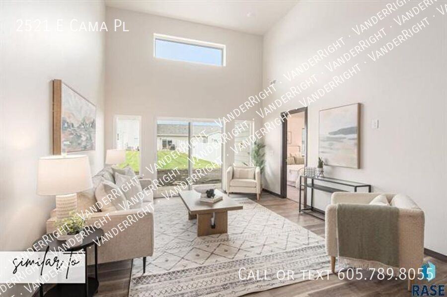 2521 E Cama Pl - Photo 2 of 11