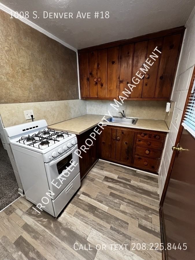 1008 S Denver Ave - Photo 2 of 6
