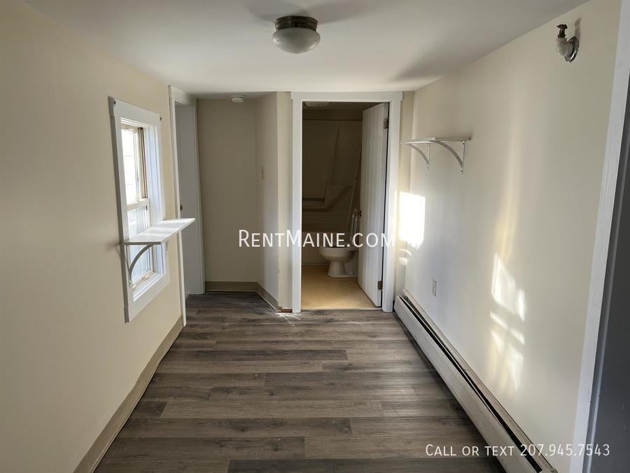 2412 Western Ave #R - Photo 3 of 14