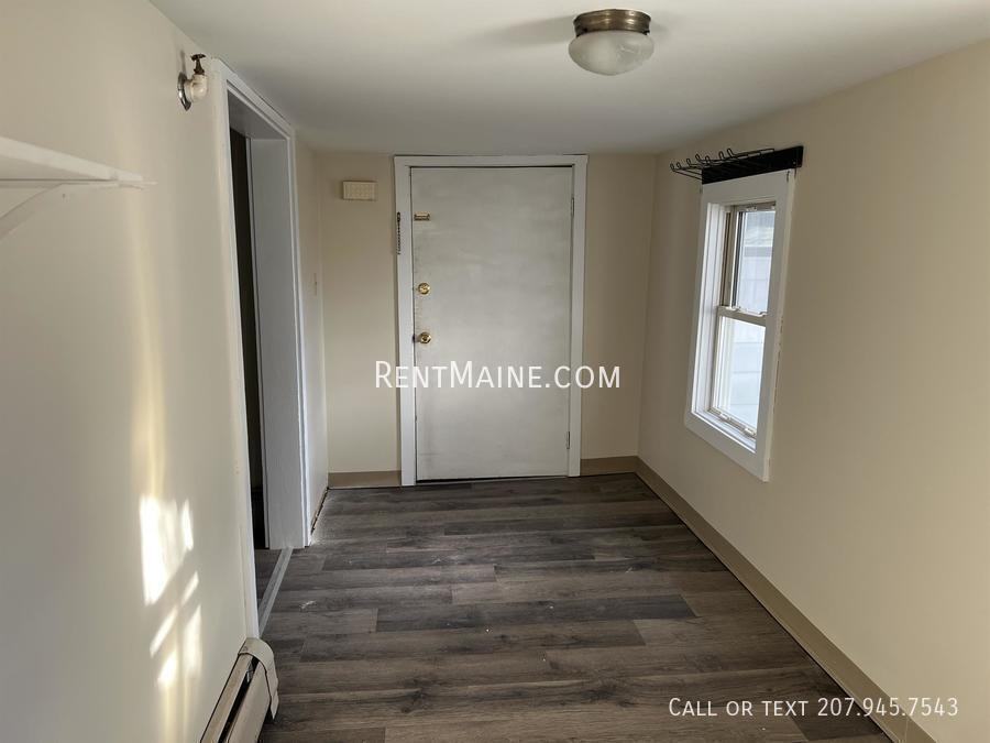 2412 Western Ave #R - Photo 4 of 14