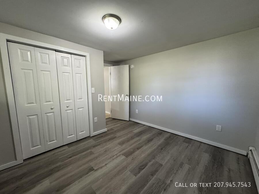 206 Maine Ave #4 - Photo 7 of 11