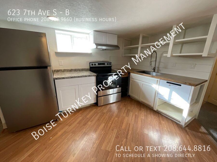 623 7th Ave S #B - Photo 3 of 27