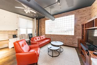 1214 W Belmont Ave #2R - Photo 1 of 1
