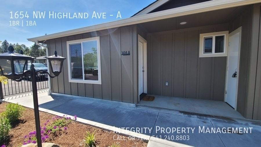 1654 Nw Highland Ave #A - Photo 3 of 19