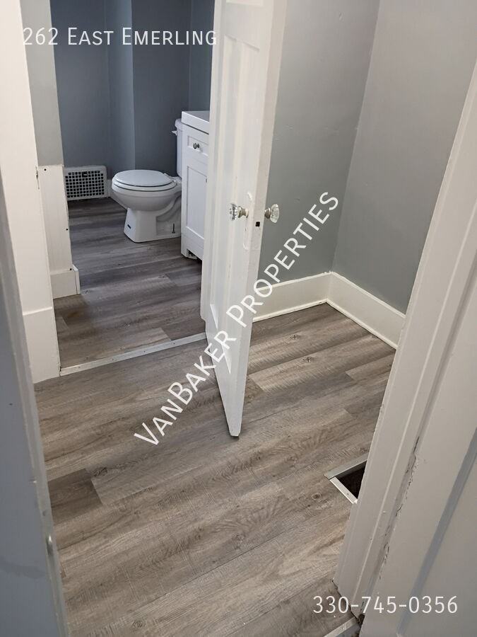 262 E Emerling Ave - Photo 6 of 9