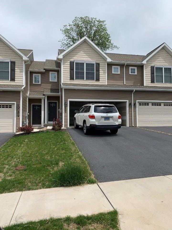 209 Sage Blvd - Photo 2 of 40