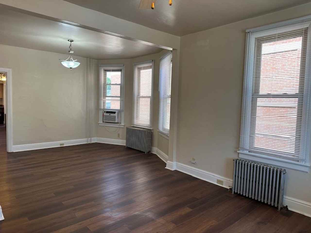 27 N Chestnut St - Photo 2 of 16
