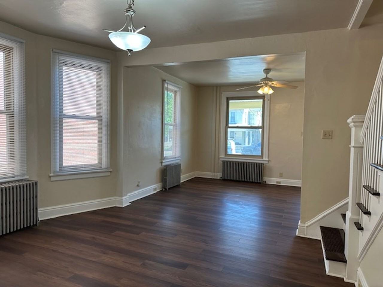 27 N Chestnut St - Photo 4 of 16