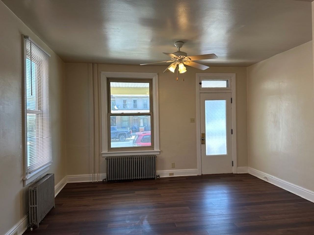 27 N Chestnut St - Photo 5 of 16