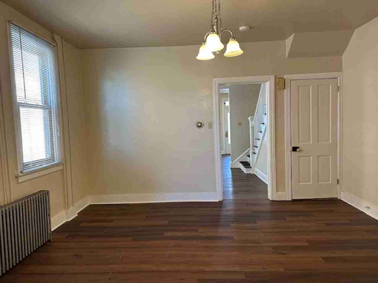 27 N Chestnut St - Photo 6 of 16
