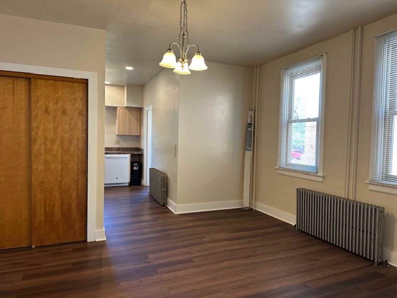 27 N Chestnut St - Photo 7 of 16