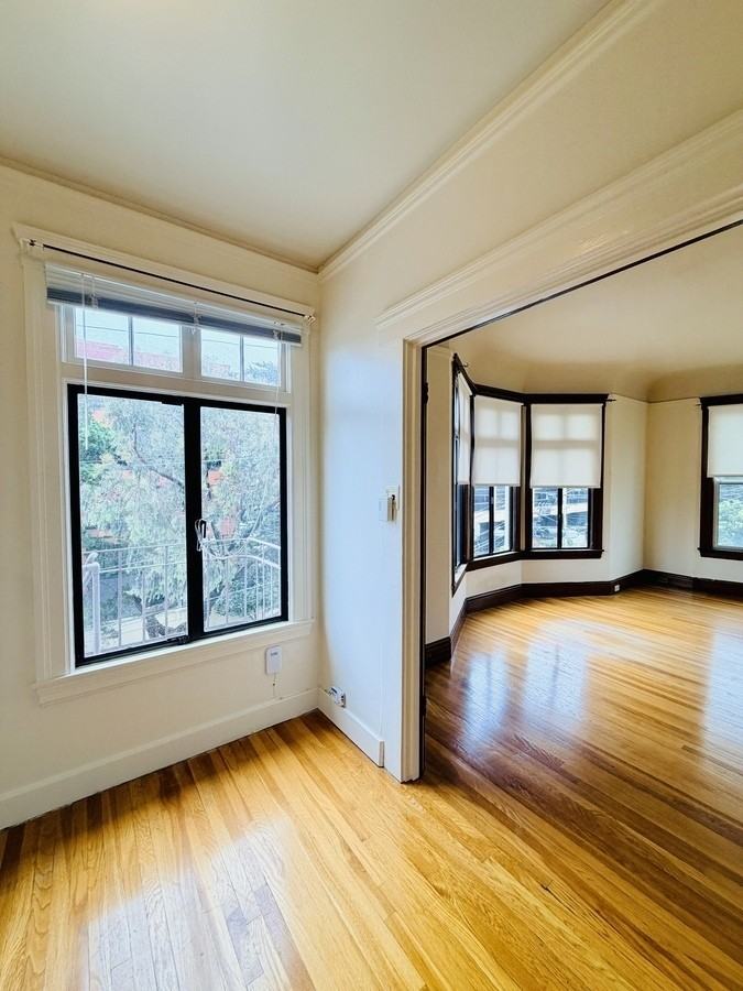 405 6th Ave #16 - Photo 5 of 9