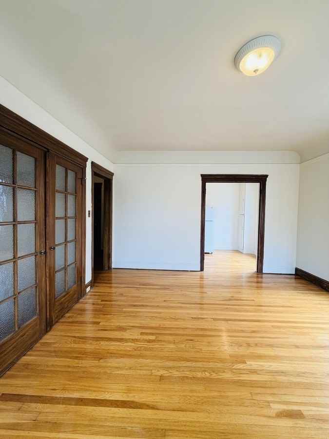 405 6th Ave #16 - Photo 6 of 9