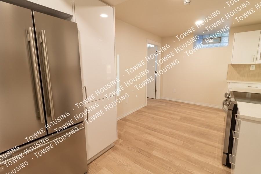 15 N Pearl St #1 - Photo 3 of 36