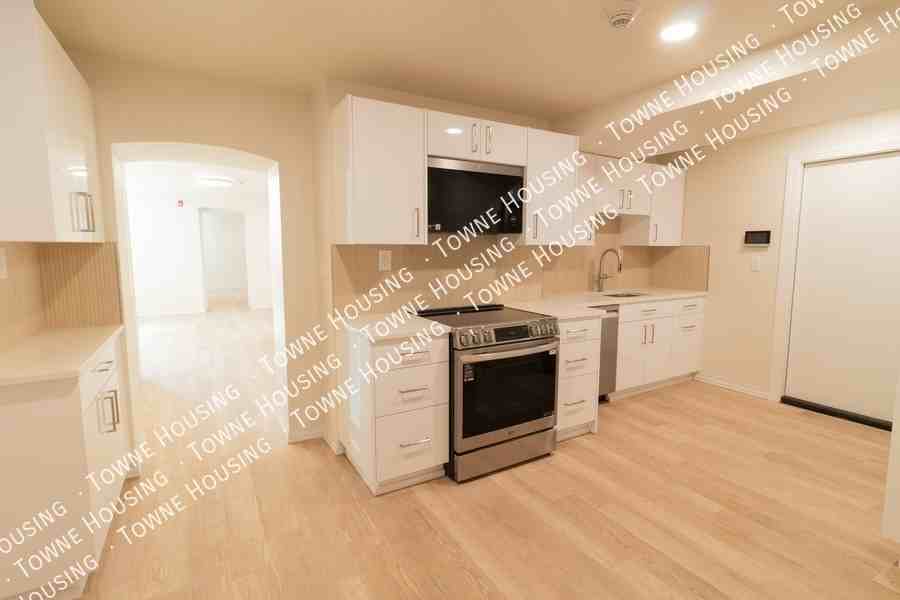 15 N Pearl St #1 - Photo 5 of 36