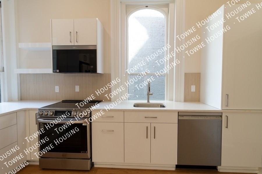 17 N Pearl St #2 - Photo 5 of 29