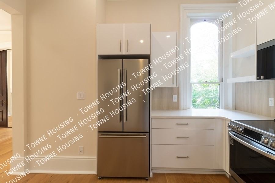 17 N Pearl St #2 - Photo 6 of 29