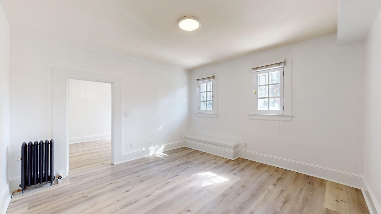 1330 Union St #6 - Photo 4 of 18