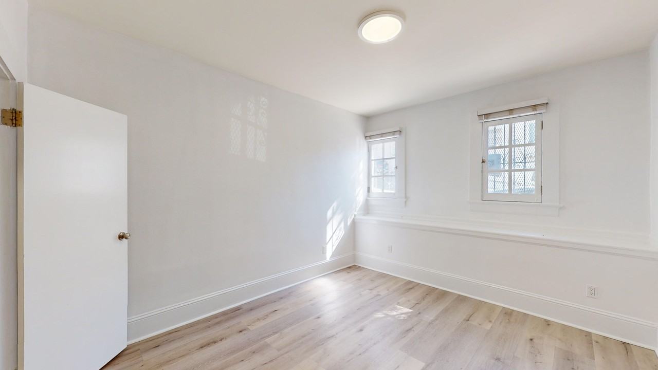 1330 Union St #6 - Photo 5 of 18