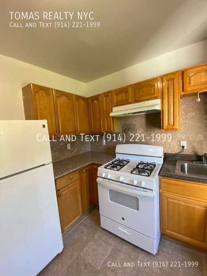 126 Oliver Ave #2 - Photo 2 of 11
