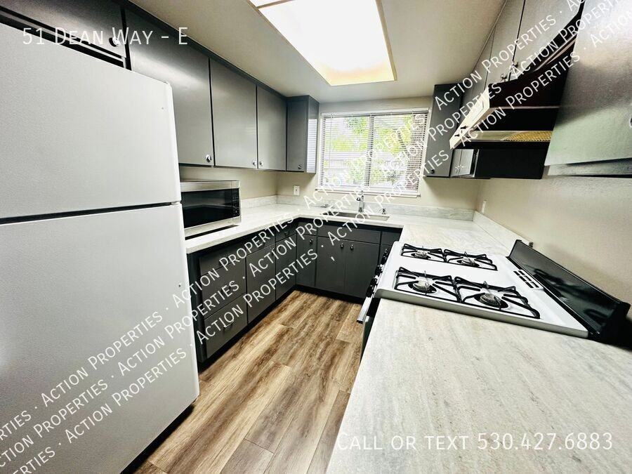 51 Dean Way #E - Photo 2 of 13