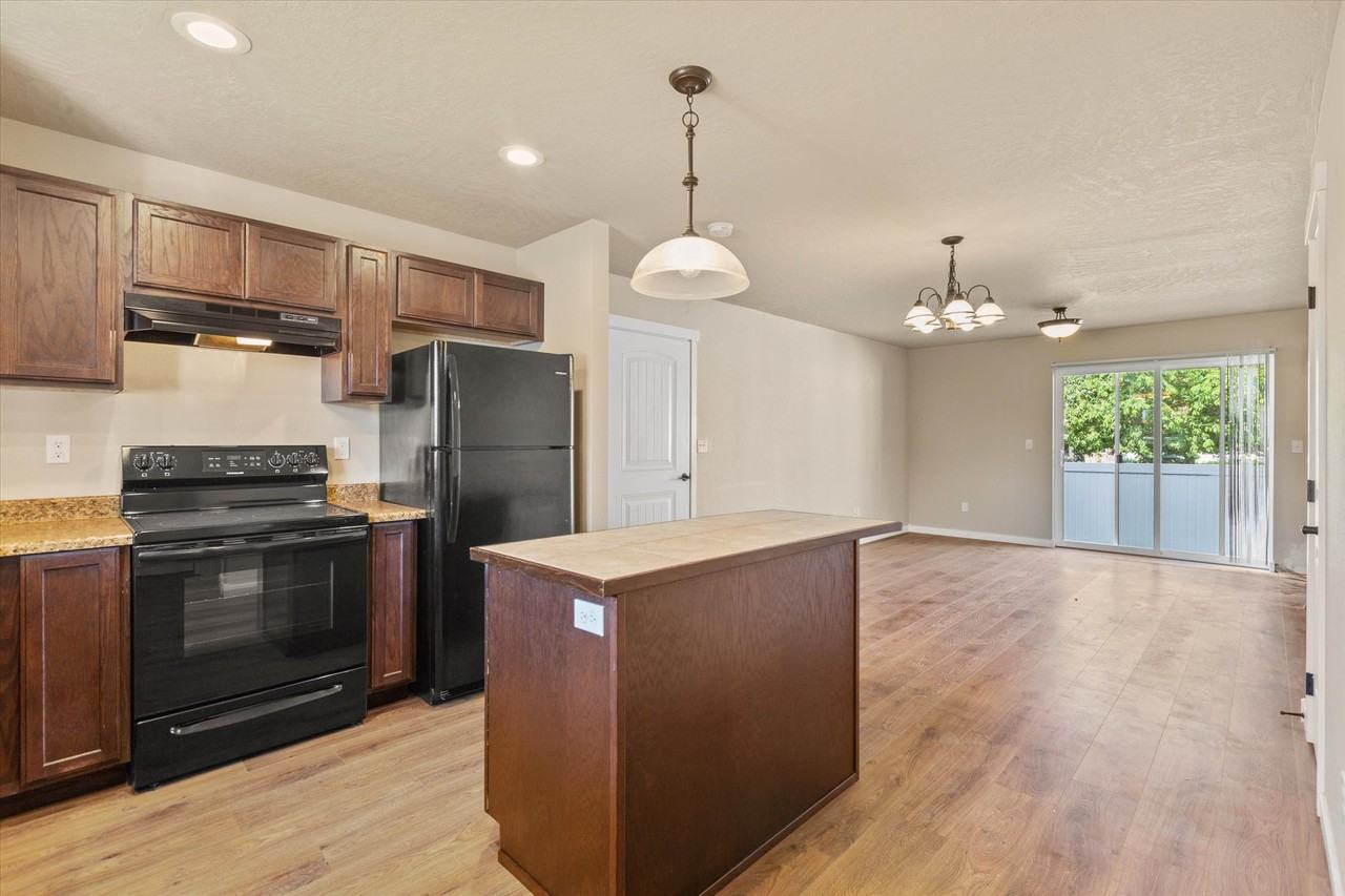 1669 E Horsehaven Ave #1 - Photo 4 of 15