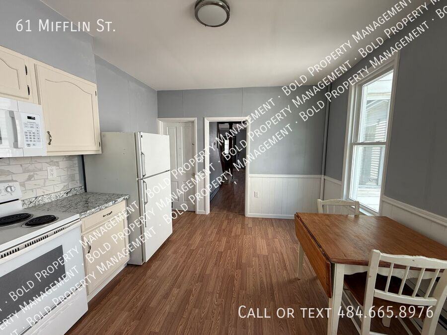 61 Mifflin St - Photo 2 of 18