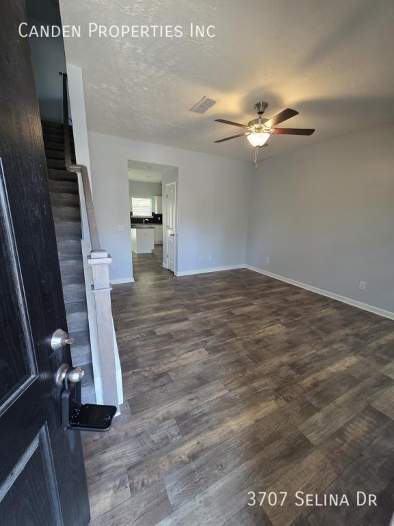 3707 Selina Dr - Photo 2 of 26