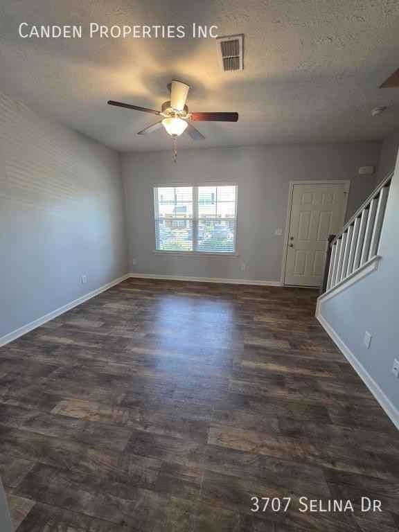 3707 Selina Dr - Photo 3 of 26