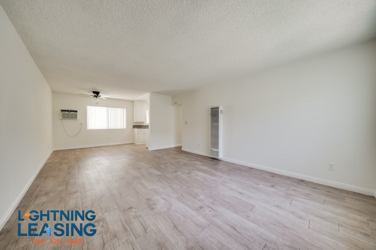 5131 5/2 Yarmouth Ave #10D - Photo 5 of 24