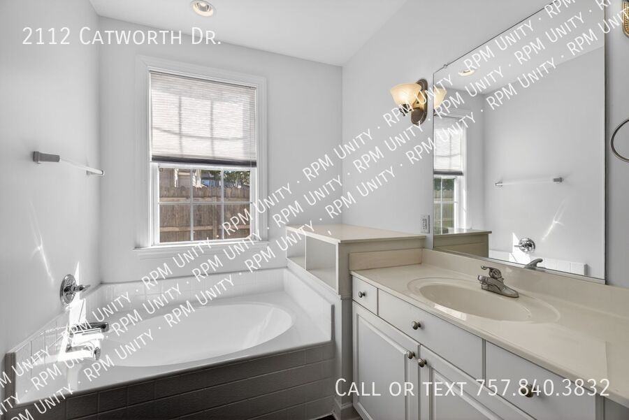 2112 Catworth Dr - Photo 6 of 41