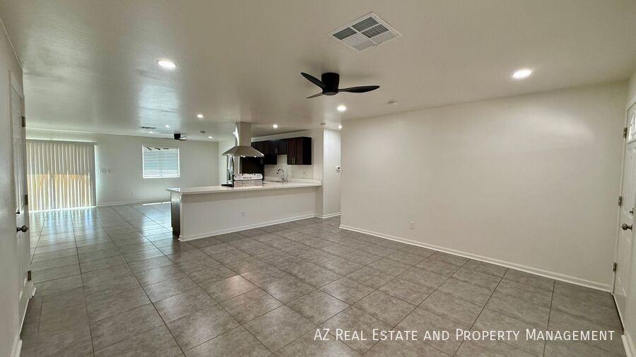 8501 W Mitchell Dr - Photo 5 of 20