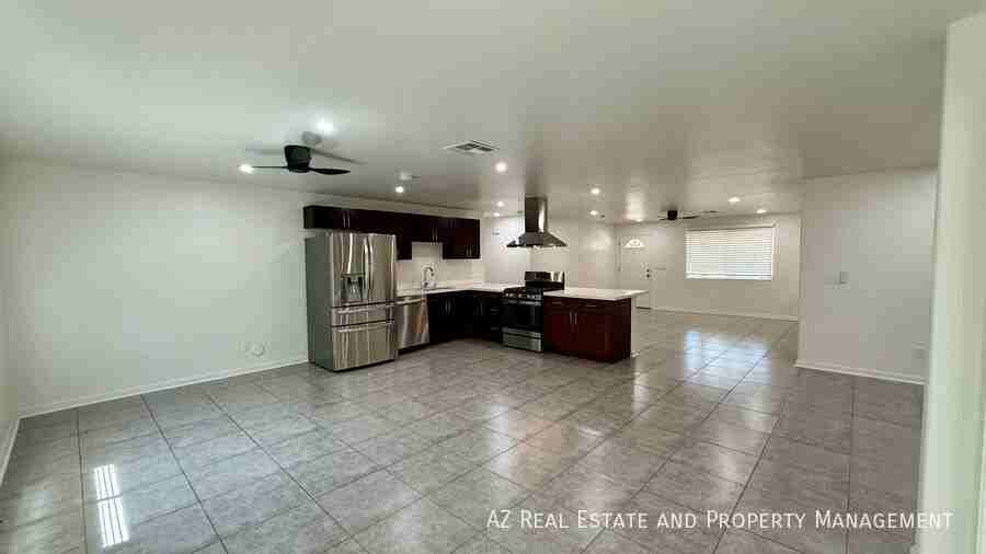 8501 W Mitchell Dr - Photo 7 of 20