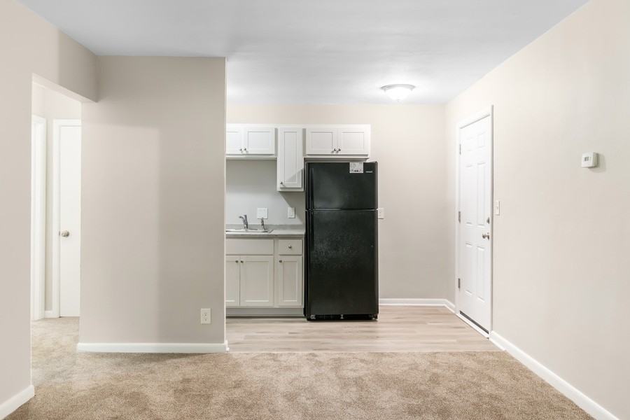 3140 S 48th St #6 - Photo 6 of 8