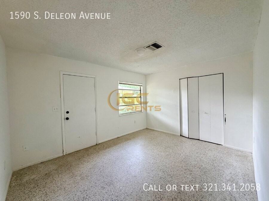 1590 S Deleon Ave - Photo 3 of 14