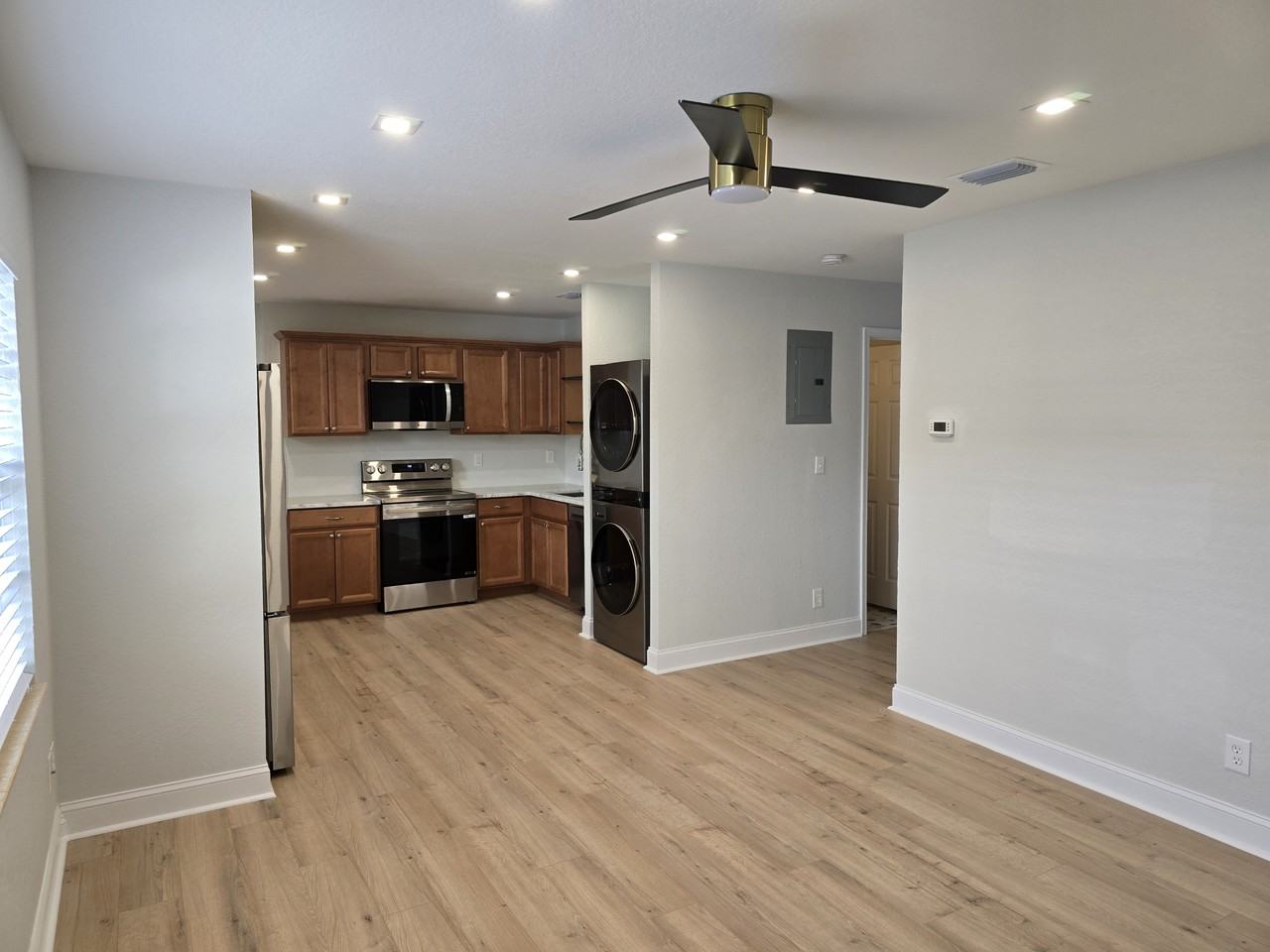 1706 N Tampania Ave #D - Photo 2 of 11