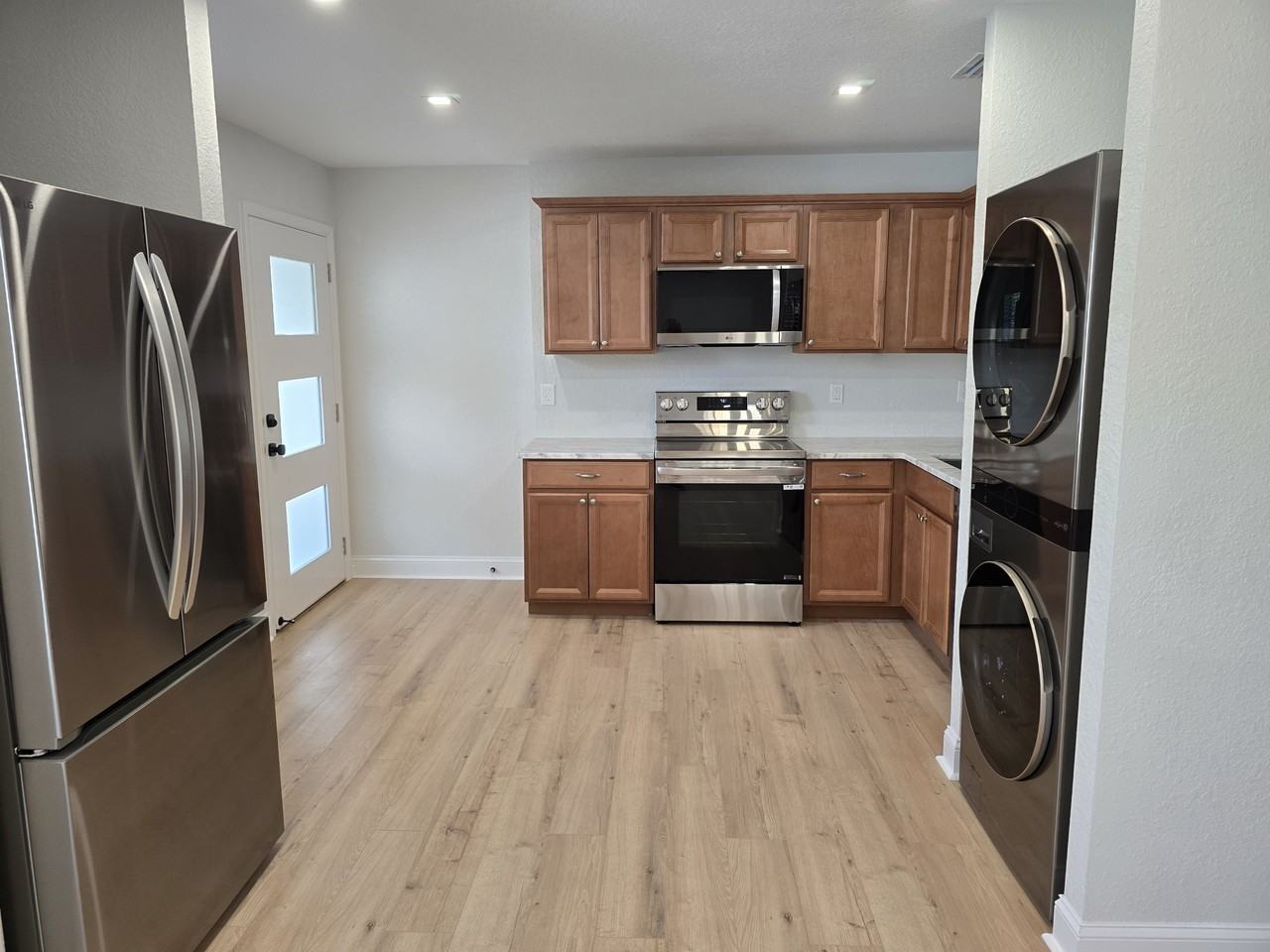 1706 N Tampania Ave #D - Photo 3 of 11
