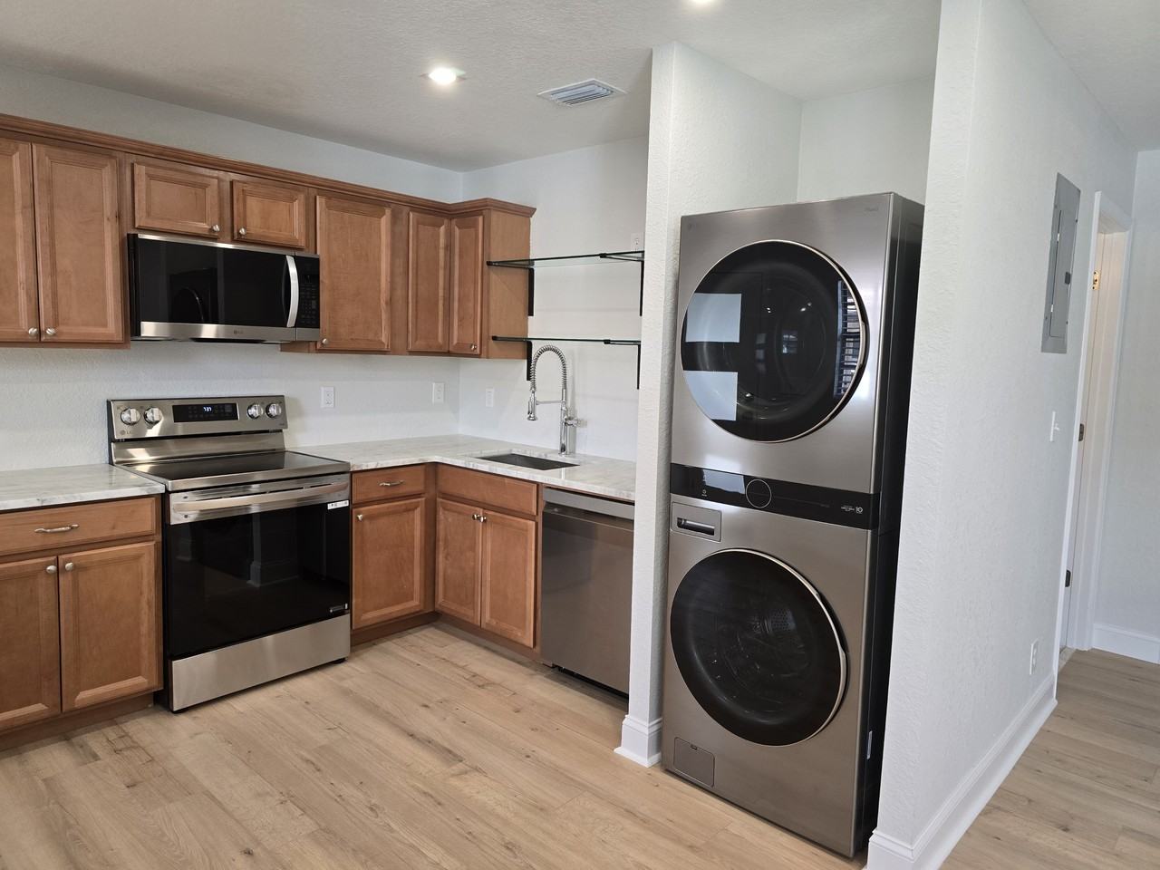 1706 N Tampania Ave #D - Photo 4 of 11