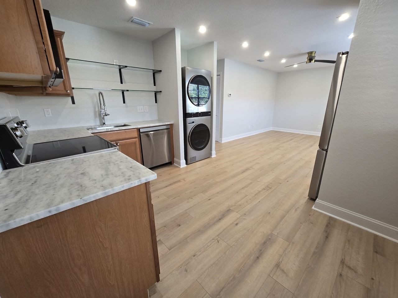1706 N Tampania Ave #D - Photo 6 of 11