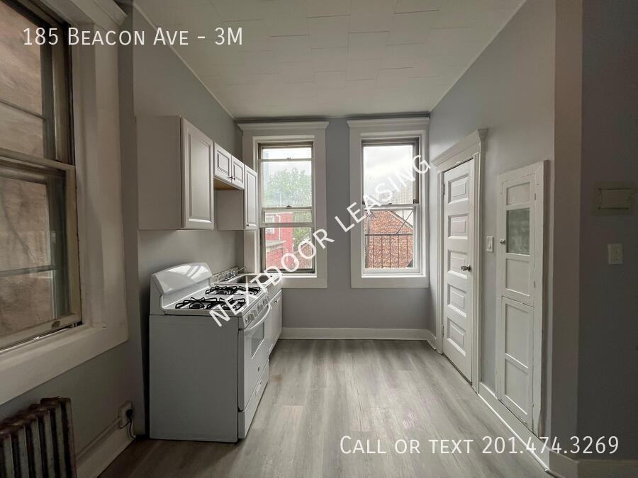 185 Beacon Ave #3M - Photo 2 of 8