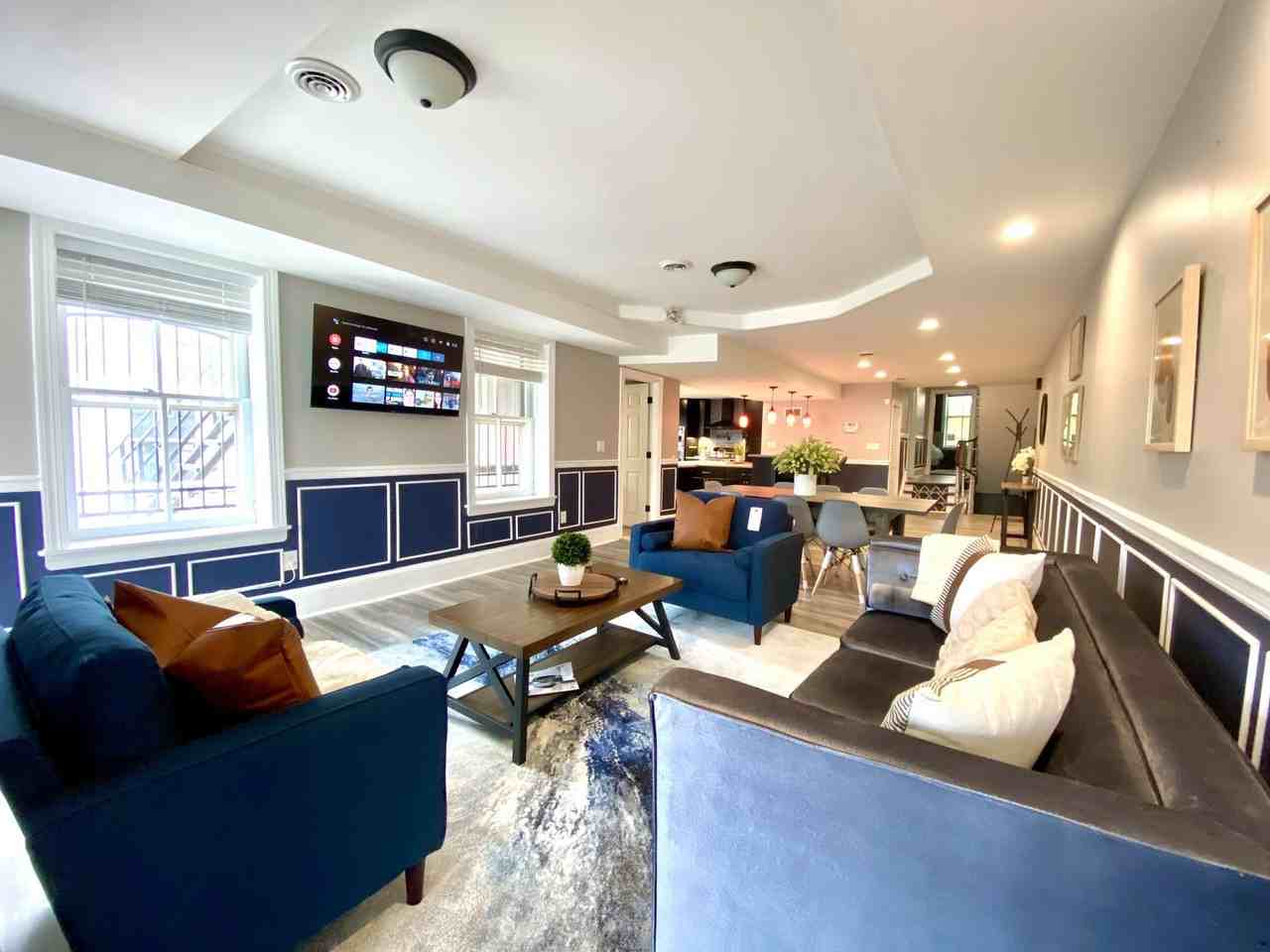 712 N West St Rm 2 #2 - Photo 5 of 20