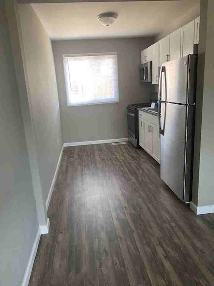 201 Bedford Dr #E203 - Photo 2 of 16