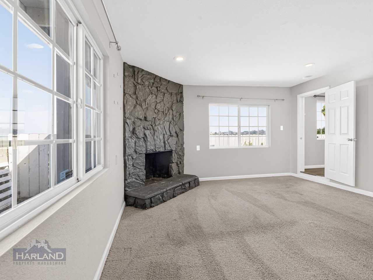 5580 Dream St - Photo 6 of 12
