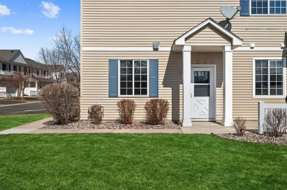 18037 96th Ave N - Photo 4 of 17