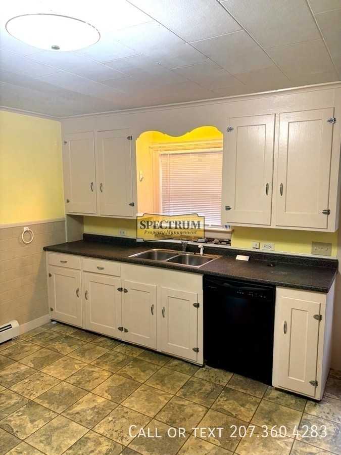 83 Oakland St - Photo 2 of 18