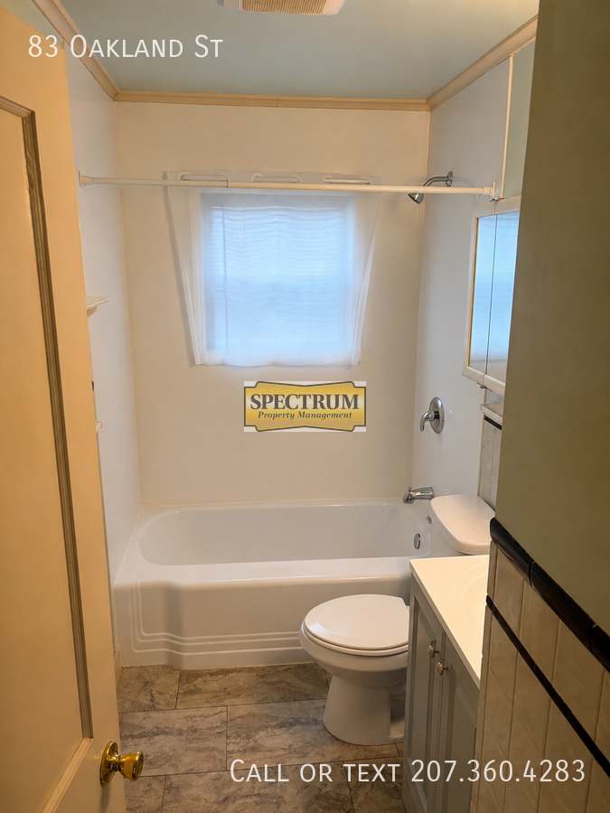 83 Oakland St - Photo 5 of 18