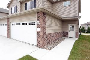 featured image of 808 Se 10th Ln #1