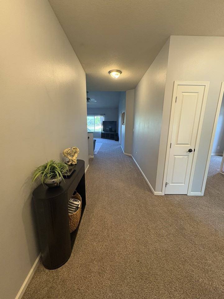 713 Se 12th St - Photo 4 of 44